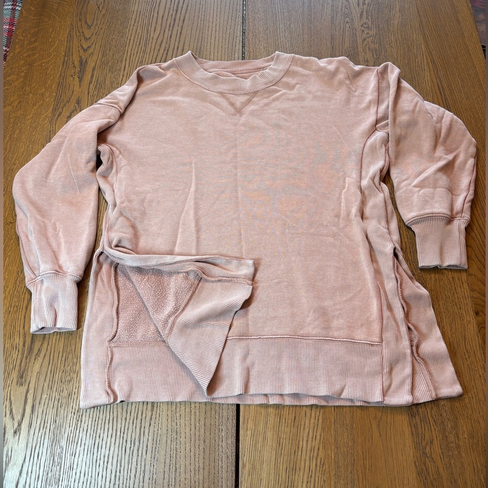 Aerie Pink Long Sleeve Sweatshirt with split hem - Picture 4 of 4
